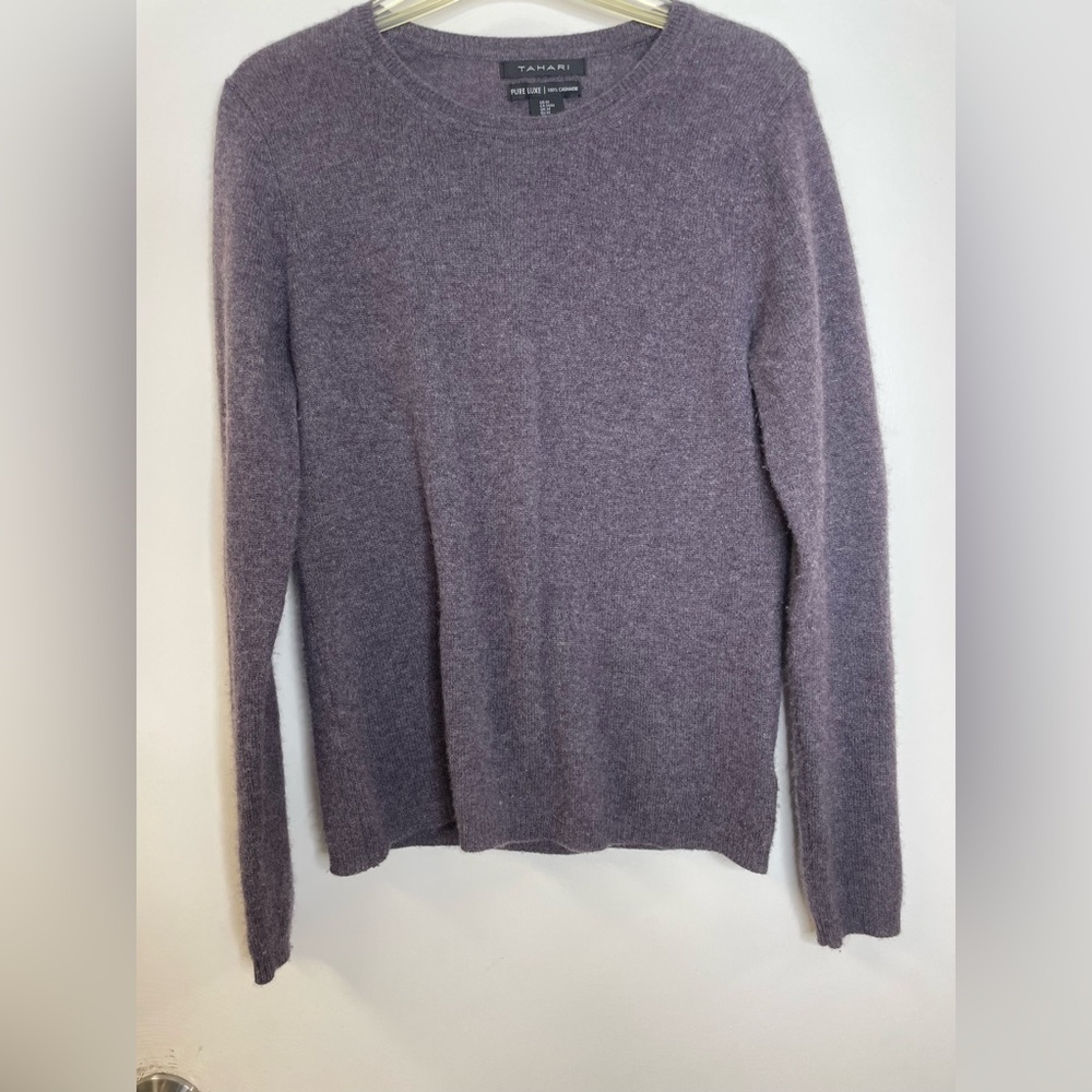 Tahari Lux cashmere crewneck size M